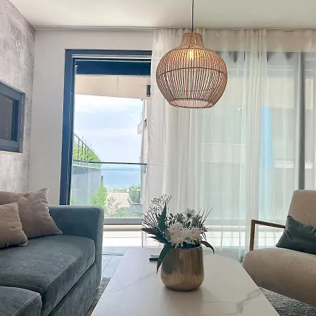 Luxury Larimar شقة